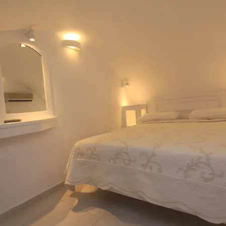 Merovigliosso Hotel Imerovigli (Santorini)