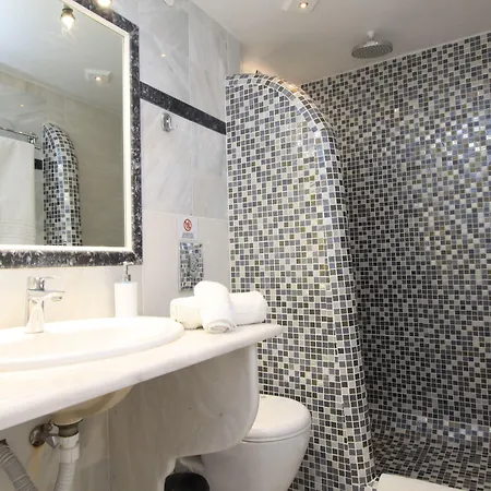 Hotell Merovigliosso 3*